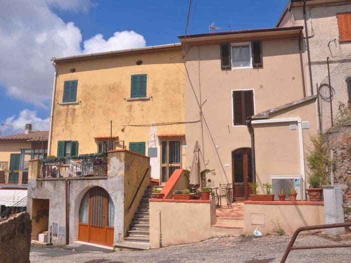Appartamento quadrilocale in vendita in Via Alfieri, Castellina Marittima
