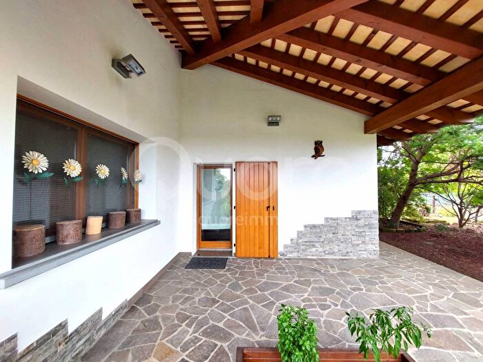 Casa con 6 locali in vendita in Via San Remigio, San Giacomo, Ragogna