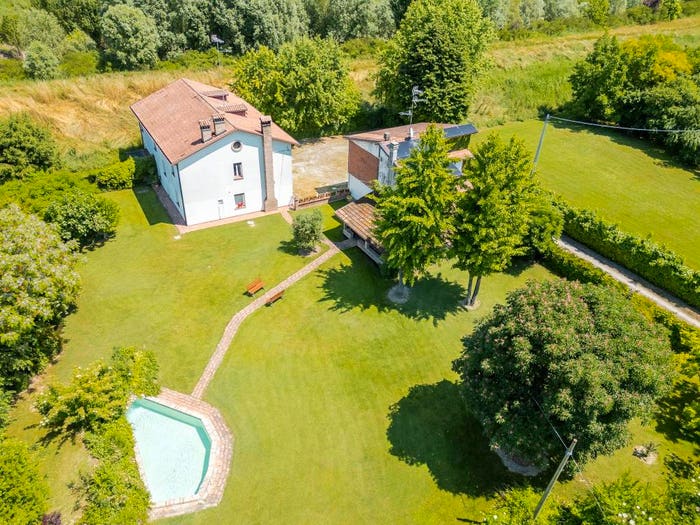 Casa con 6 locali in vendita in Via Mulini Rangoni, Centro, Bomporto