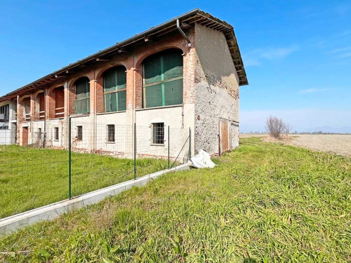 Casa quadrilocale in vendita in Regione Berga, Macello
