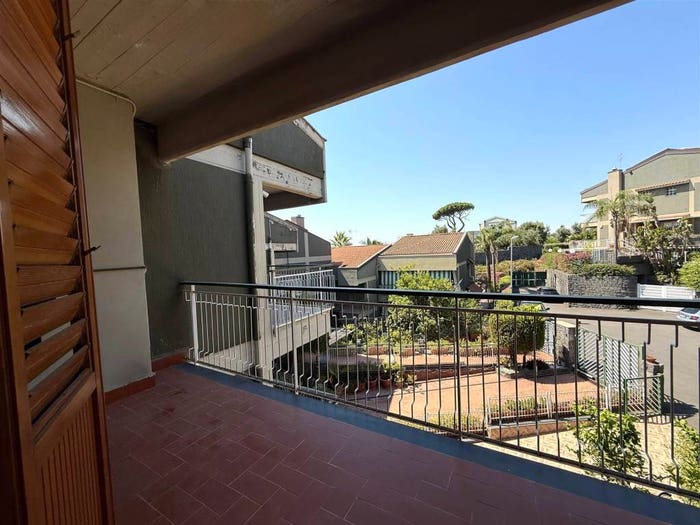 Casa con 6 locali in vendita in Viale Angelo Vasta, Cannizzaro, Catania