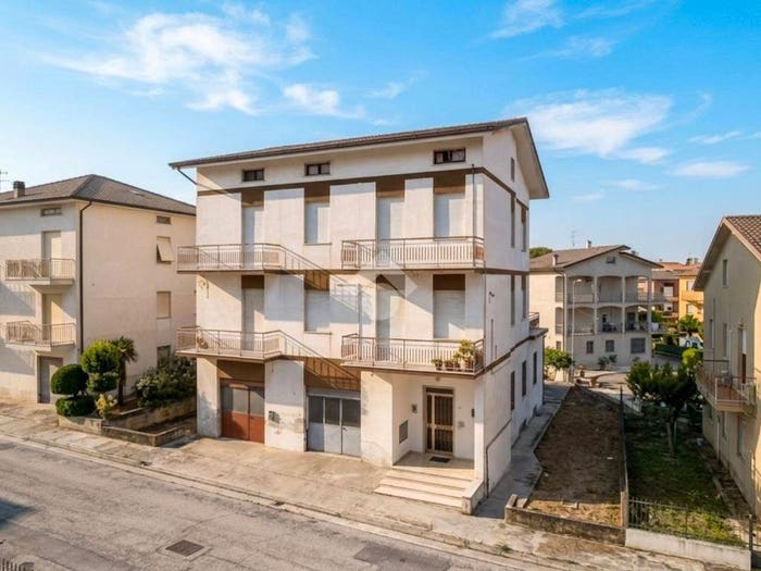 Appartamento con 6 locali in vendita in Via Picena, San Lorenzo, Monte Urano