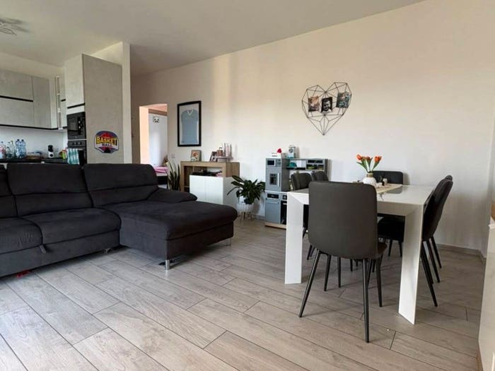 Appartamento trilocale in vendita in Via Filippini, CugliateFabiasco