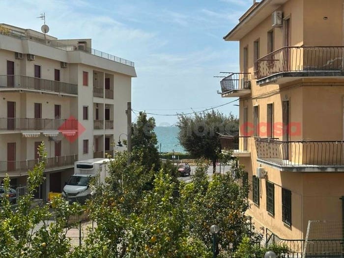 Appartamento trilocale in vendita in Via Capolino II, Centro, Minturno