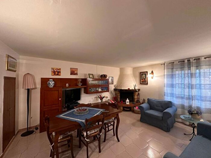Casa quadrilocale in vendita in Via Ponte dei Baldi, Agliana