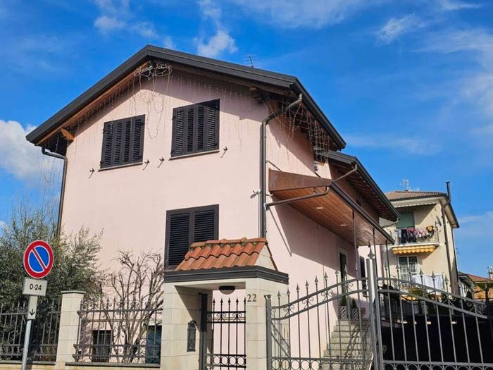 Casa con 6 locali in vendita in Leonardo Da Vinci, Centro, Pioltello