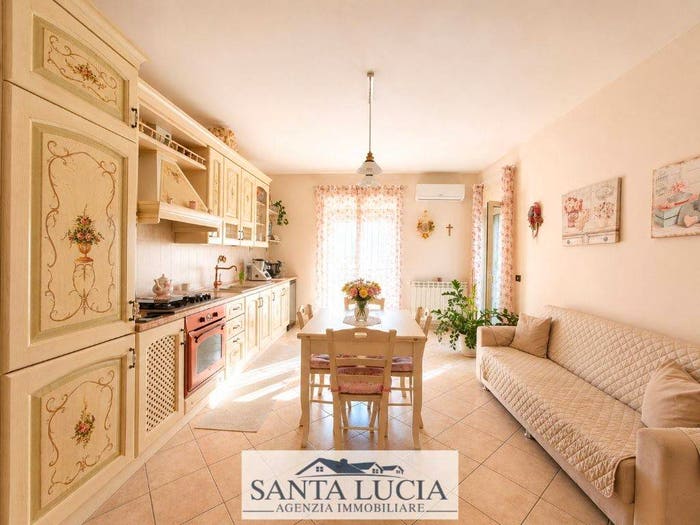 Appartamento con 6 locali in vendita in Via Nilde Iotti, Canicattì