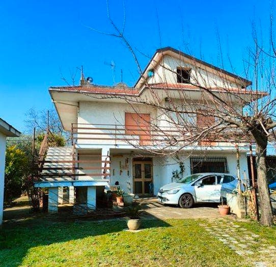 Casa con 6 locali in vendita in Via Pera, Centro, Alife