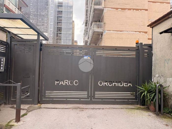 Appartamento trilocale in vendita in Via san donato, Pianura, Napoli