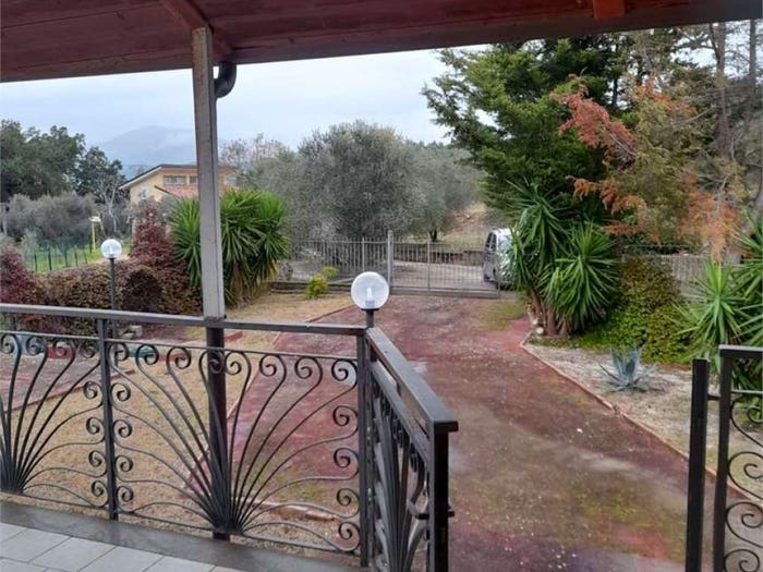 Casa con 6 locali in vendita in Itri