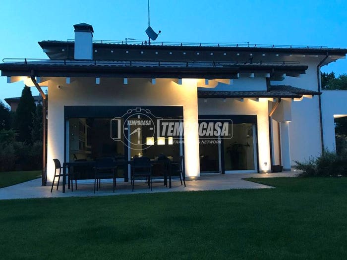 Casa trilocale in vendita in Via R Sassi, Centro, Castelnuovo Rangone