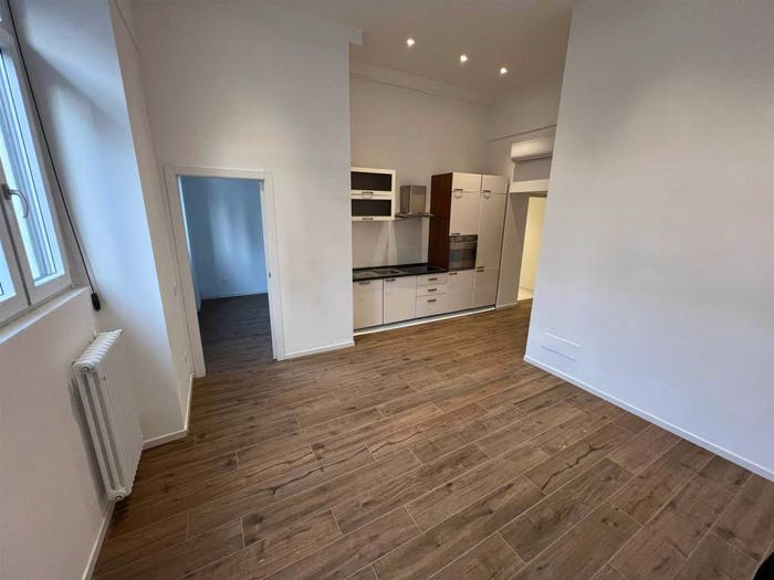 Appartamento trilocale in vendita in Cenisio, Milano