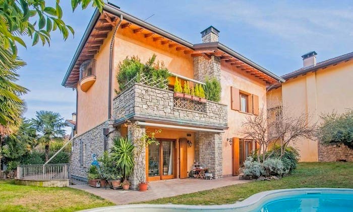 Casa con 6 locali in vendita in Via Pizzo Coca, Redona, Bergamo