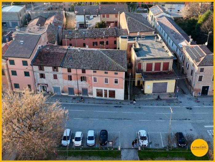 Casa con 6 locali in vendita in via nazionale, San Nicolò, Argenta