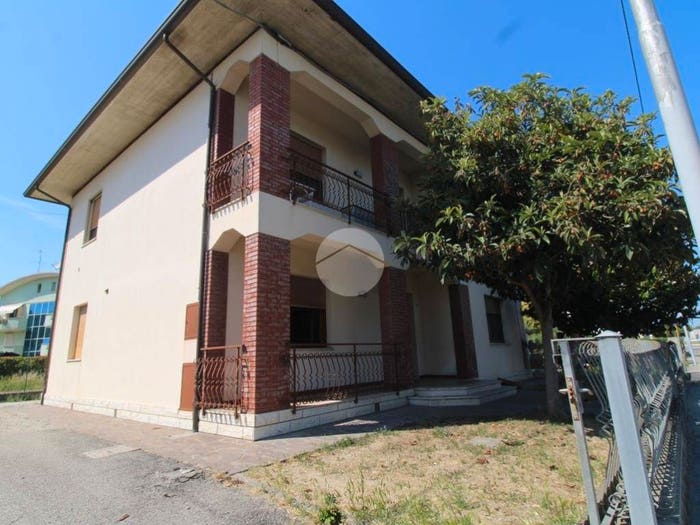 Casa con 6 locali in vendita in Via consolare, Panighina, Bertinoro
