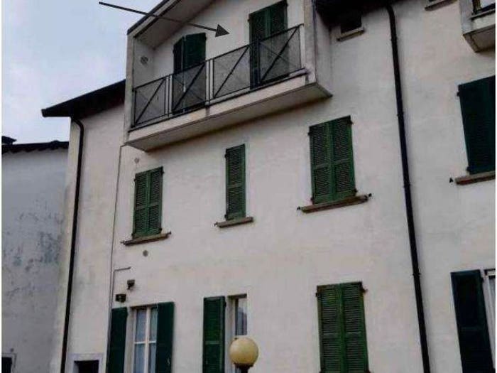 Appartamento con 6 locali in vendita in via XXV Aprile, Centro, Vedano Olona