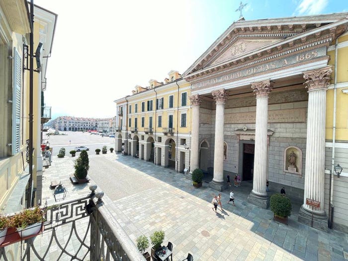 Appartamento quadrilocale in affitto in Via Roma, Centro Storico, Cuneo