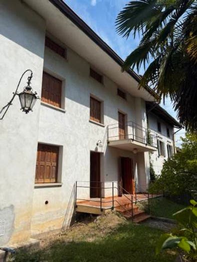 Casa con 6 locali in vendita in Via Giacomo Matteotti, Centro, Manzano