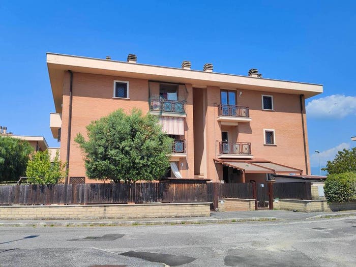Appartamento bilocale in vendita in Via Opi, Castelverde, Roma