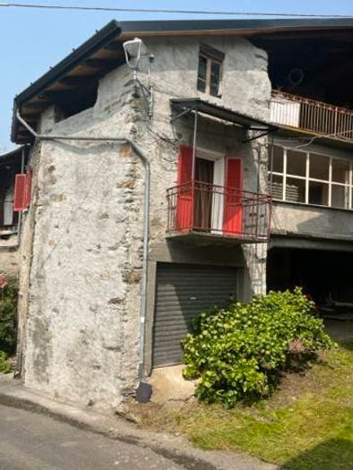 Casa con 6 locali in vendita in Via Mortirolo, Centro, Tovo di Sant'Agata