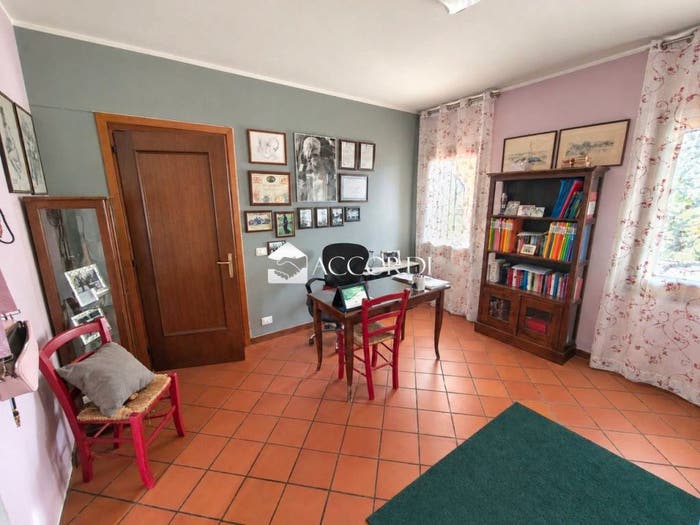 Casa con 5 locali in vendita in Via Sant'Andrea, Centro, Montebelluna