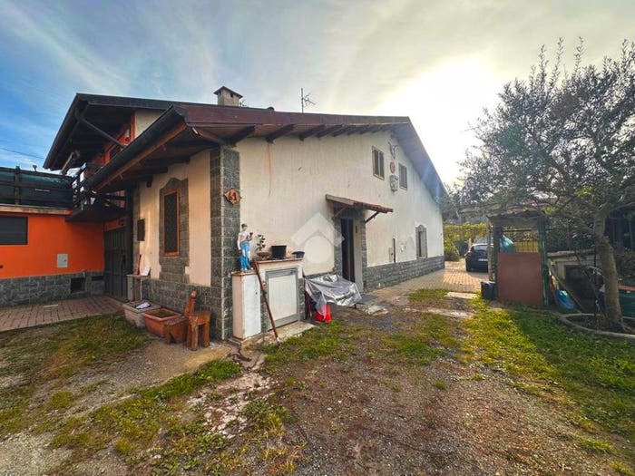 Casa quadrilocale in vendita in Via San Firmino, Fiano