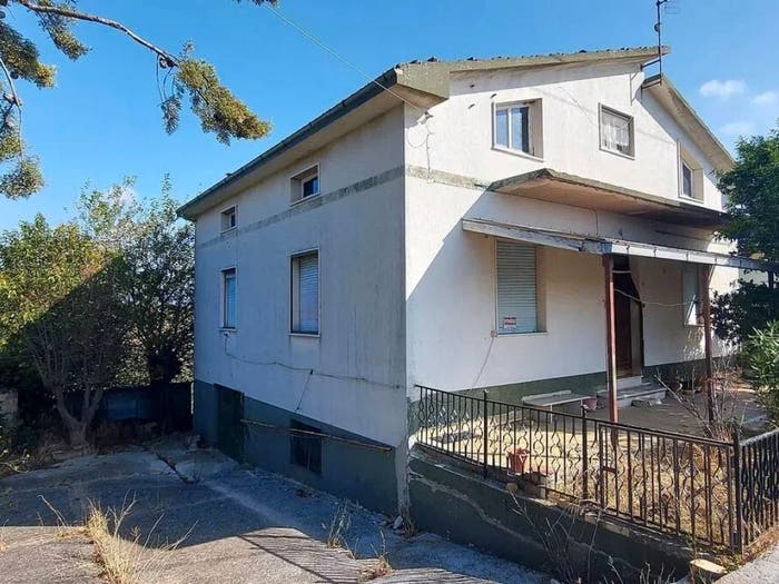 Casa con 6 locali in vendita in Contrada Fontegrugnale, Atessa