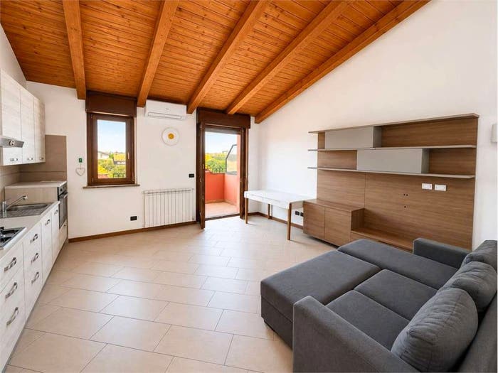 Appartamento trilocale in vendita in Via Romagna A, Bernareggio