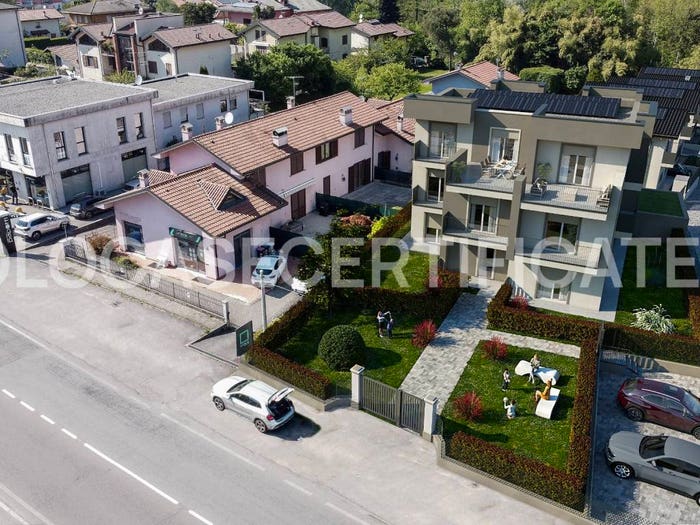 Appartamento trilocale in vendita in Via Piave, Centro, Azzate
