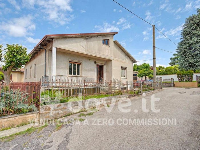 Casa con 6 locali in vendita in Via Cavriana, Centro, Solferino