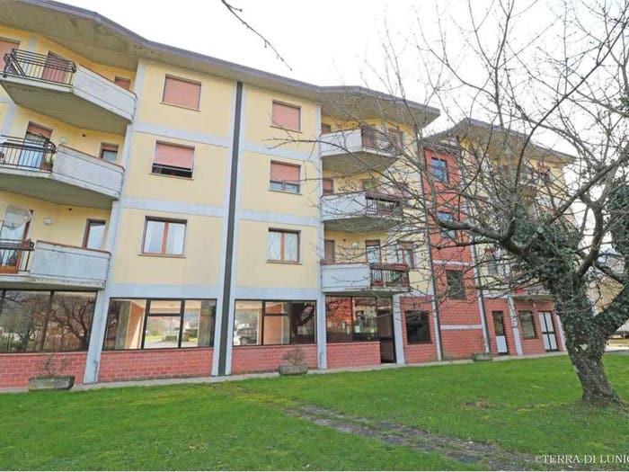Appartamento con 6 locali in vendita in VIA DELLA LIBERAZIONE, Arpiola Pianfurcano, Mulazzo