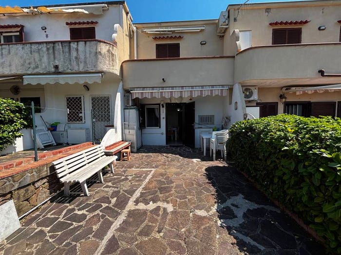 Appartamento bilocale in vendita in Via Antonio De Curtis, Agropoli