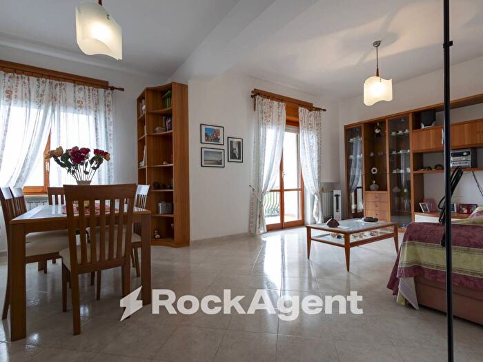 Appartamento trilocale in vendita in Viale Aldo Moro, Sant'Andrea Ionio Marina, Sant'Andrea Apostolo dello Ionio