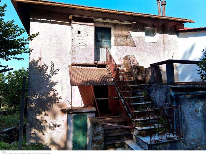 Casa con 6 locali in vendita in Via Giovanni Trossarelli, Struppa, Genova