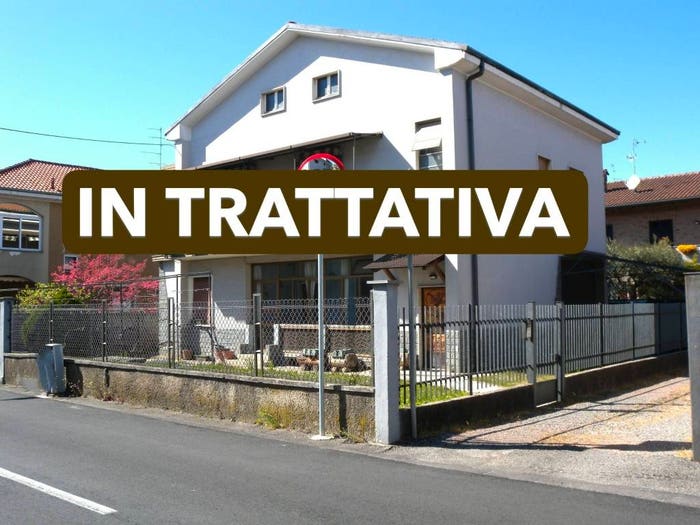 Casa con 6 locali in vendita in Via Monfalcone, Origgio