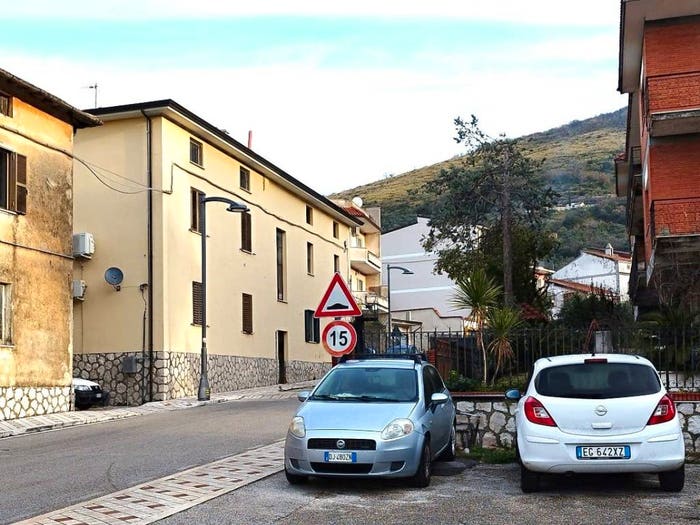 Appartamento trilocale in vendita in Viale della Libertà, Centro, Coreno Ausonio