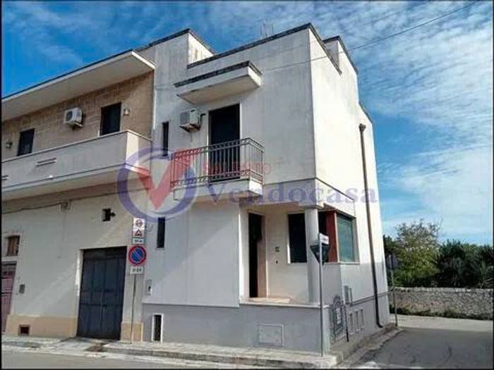 Casa trilocale in vendita in Via Monti, Serrano, Carpignano Salentino