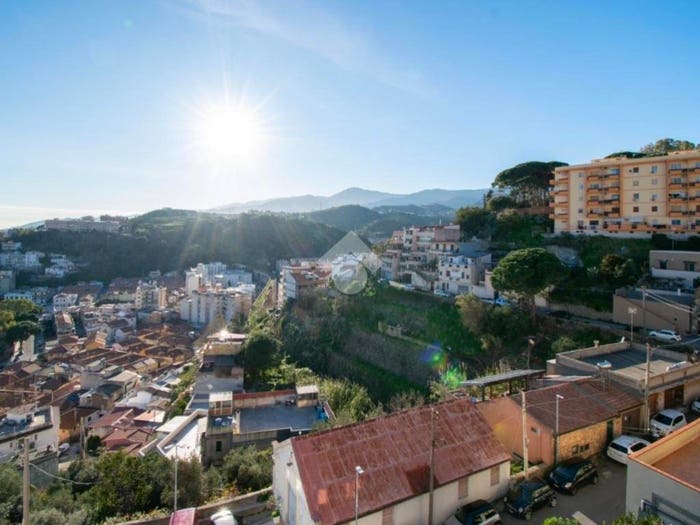 Appartamento quadrilocale in vendita in Via noviziato casazza, Viale Italia Montepiselli, Messina