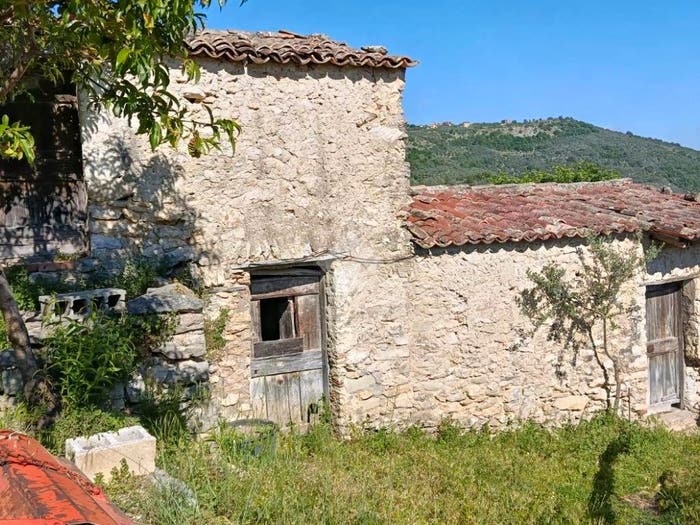 Casa quadrilocale in vendita in Via Fontana Santo Stefano, Alatri