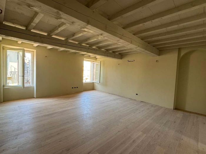 Appartamento quadrilocale in vendita in Via Carlo Cocastelli, Centro, Mantova