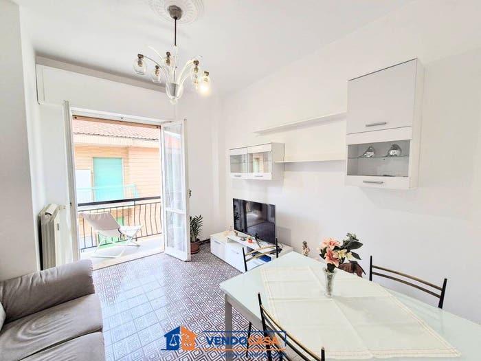 Appartamento con 5 locali in vendita in Via Domenico Brunenghi, Centro, Finale Ligure