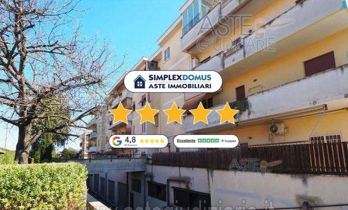 Appartamento quadrilocale in vendita in Via Viadana, Prima Porta, Roma