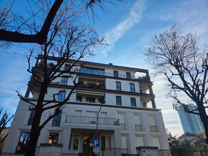 Appartamento trilocale in vendita in Via Timavo, Isola, Milano
