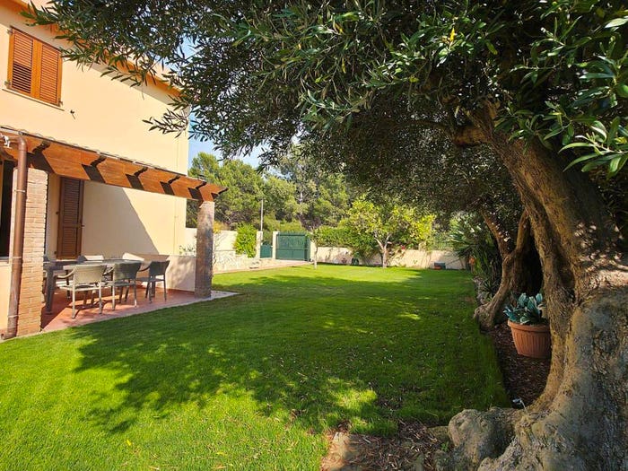 Casa trilocale in vendita in Via Valenzia, Margine Rosso Sant'Anastasia, Quartu Sant'Elena