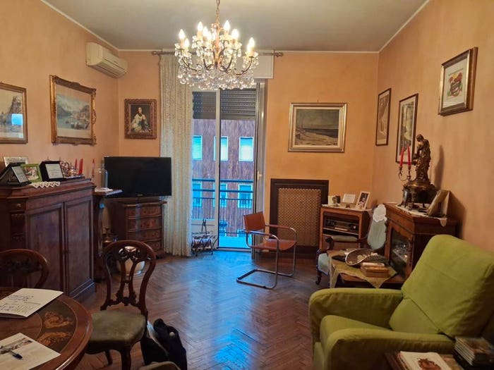 Appartamento quadrilocale in vendita in Via Ajaccio, Città Studi, Milano