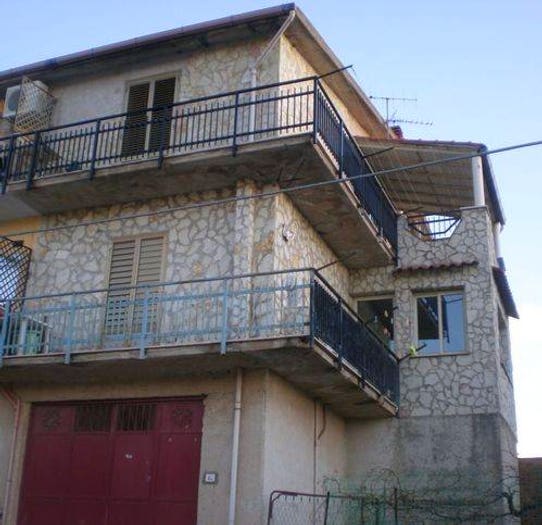 Appartamento con 6 locali in vendita in Contrada Muletta, Montelepre