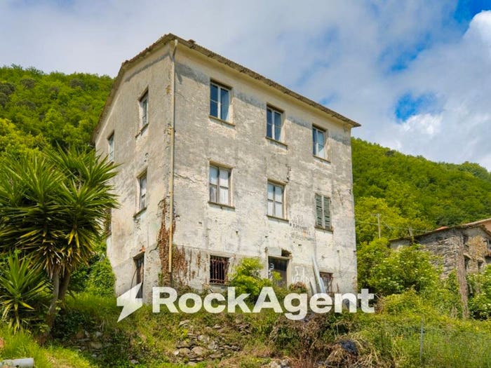 Casa con 6 locali in vendita in Via Oneto, Villa Oneto, San Colombano Certenoli