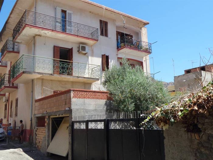 Appartamento con 5 locali in vendita in Via Romano Cesare, Palizzi Marina, Palizzi