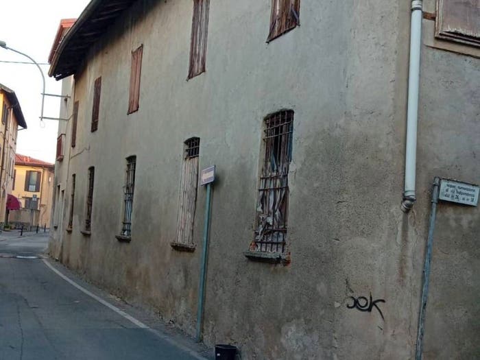 Casa con 6 locali in vendita in Via Indipendenza, Centro, Mezzago