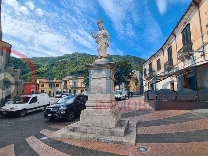 Casa con 5 locali in vendita in Via Pasquale Colucci, Montella